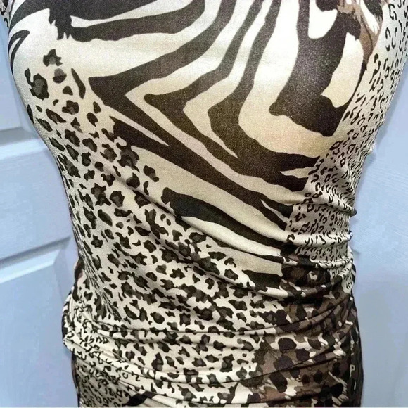 Umgee mixed animal print, maxi dress.  Sleeveless w high cut front, cut out back - Picture 5 of 8